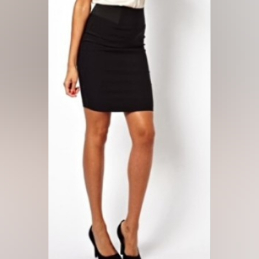 H&M Classic Black Pencil Skirt